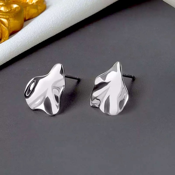 🌟 Platinum Plated Geometric Trendy Earrings Stud - Picture 1 of 3